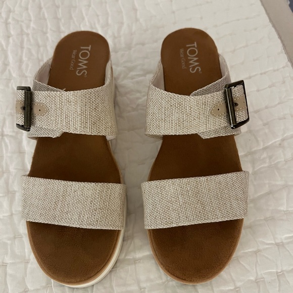 Toms Shoes - TOMS Women's Tan Buckle Sandals